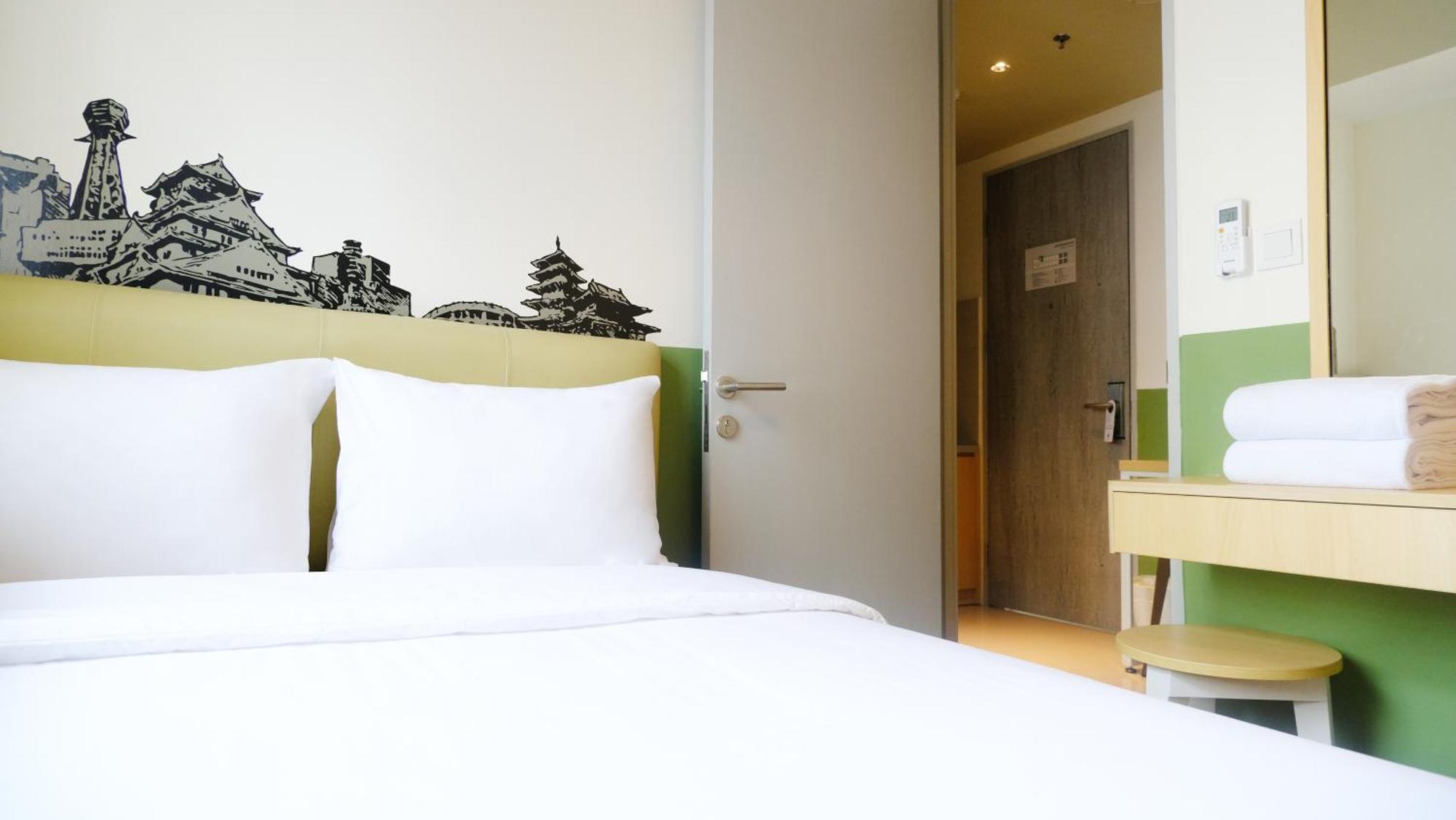 Hotel Osaka Pik2 Тангеранг Экстерьер фото