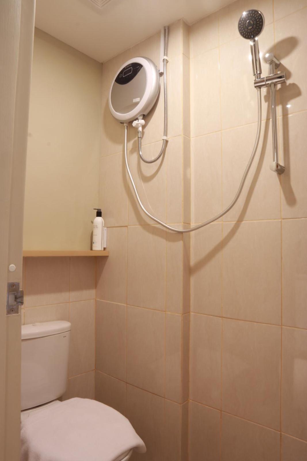 Hotel Osaka Pik2 Тангеранг Экстерьер фото