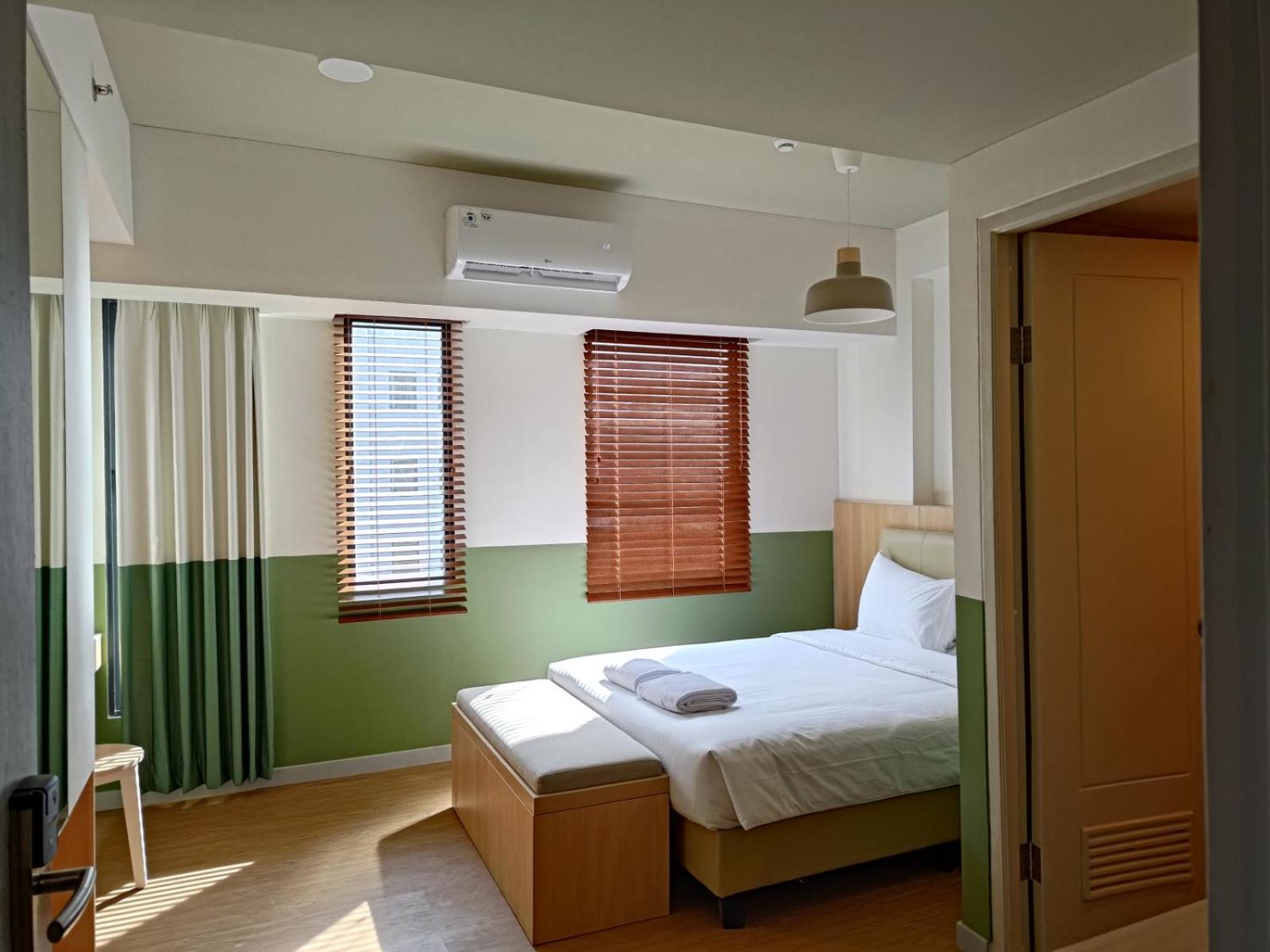 Hotel Osaka Pik2 Тангеранг Экстерьер фото